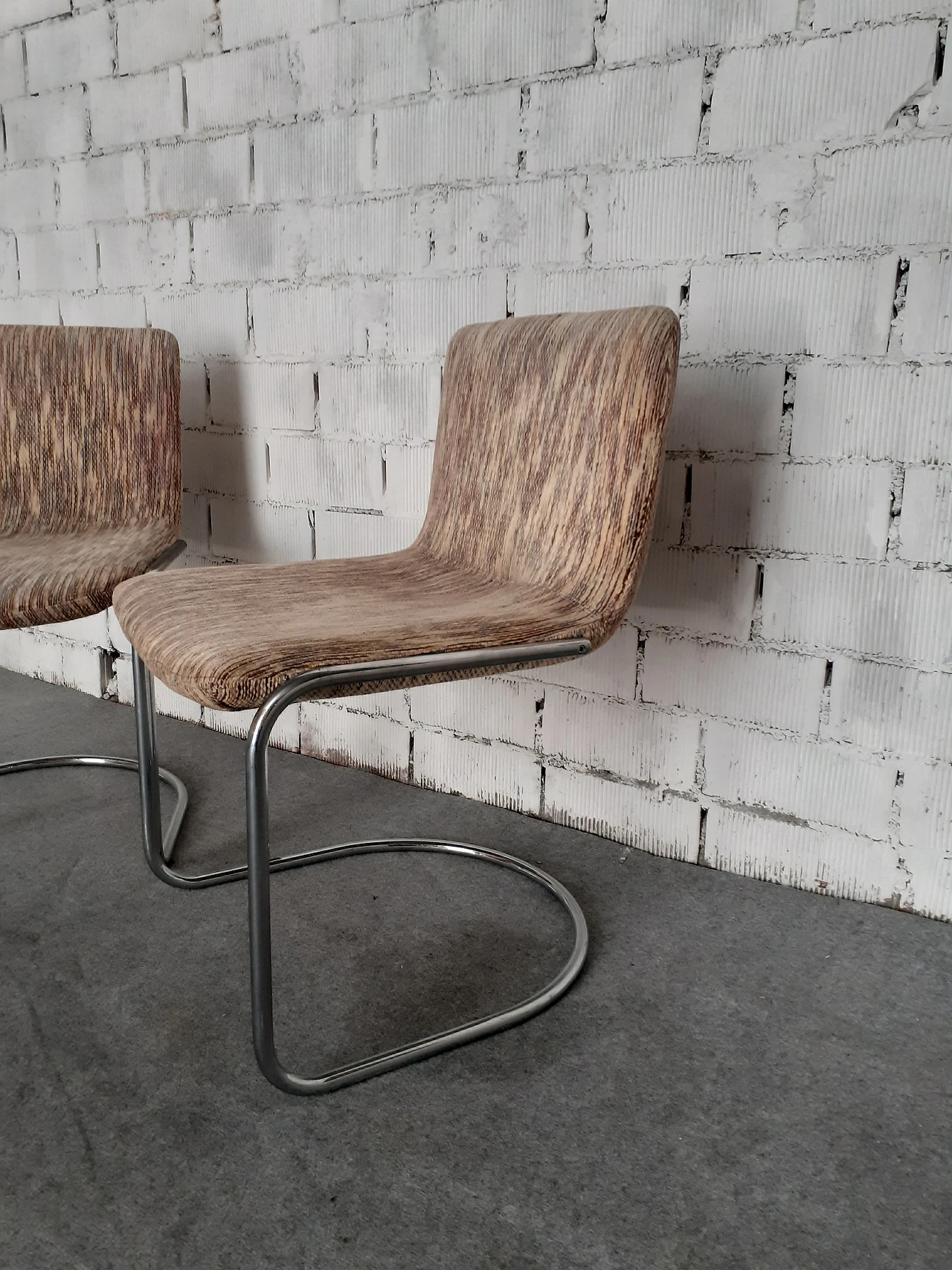 Pair of Lens chairs by Giovanni Offredi for Saporiti, 1970s 3