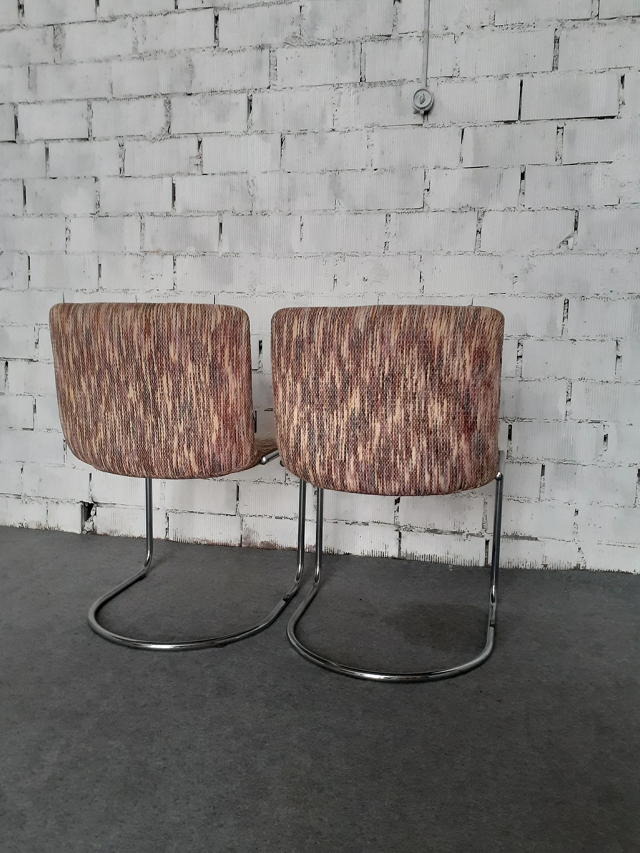 Pair of Lens chairs by Giovanni Offredi for Saporiti, 1970s 4