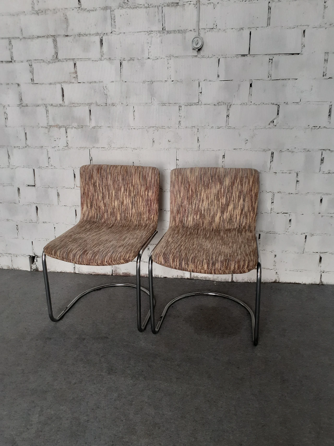 Pair of Lens chairs by Giovanni Offredi for Saporiti, 1970s 9