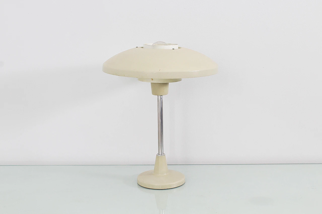 Lacquered aluminum 8022 table lamp by Stilnovo, 1950s 2