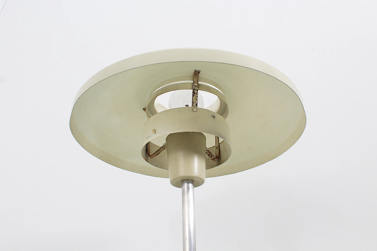 Lacquered aluminum 8022 table lamp by Stilnovo, 1950s 6