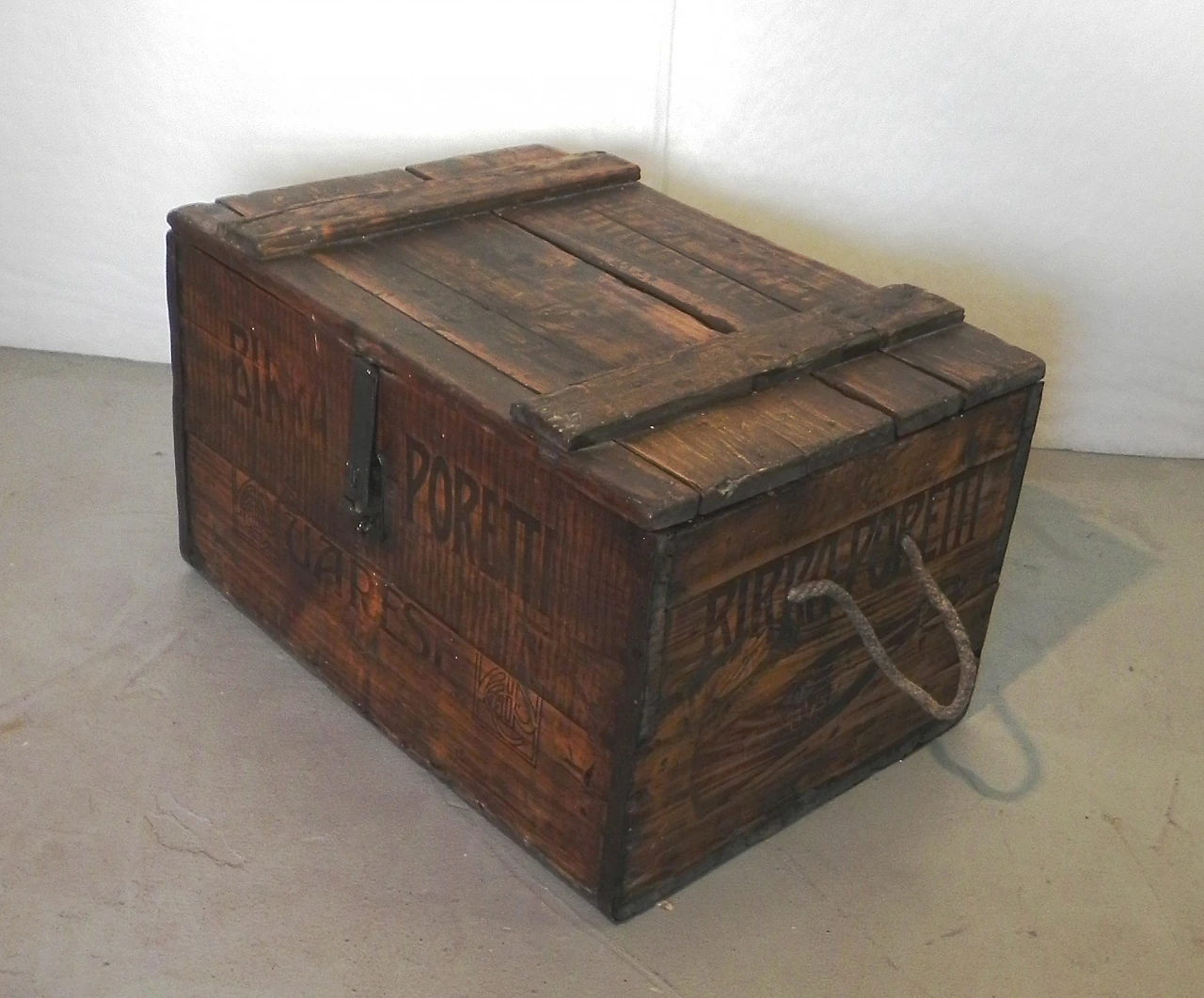 Poretti beer trunk in solid oak wood, 1912 4