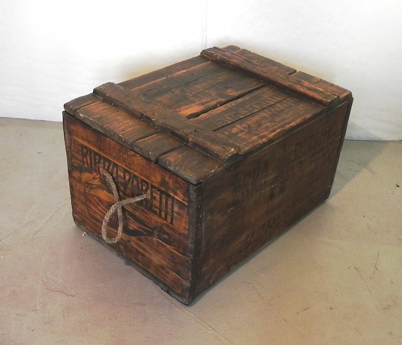 Poretti beer trunk in solid oak wood, 1912 5