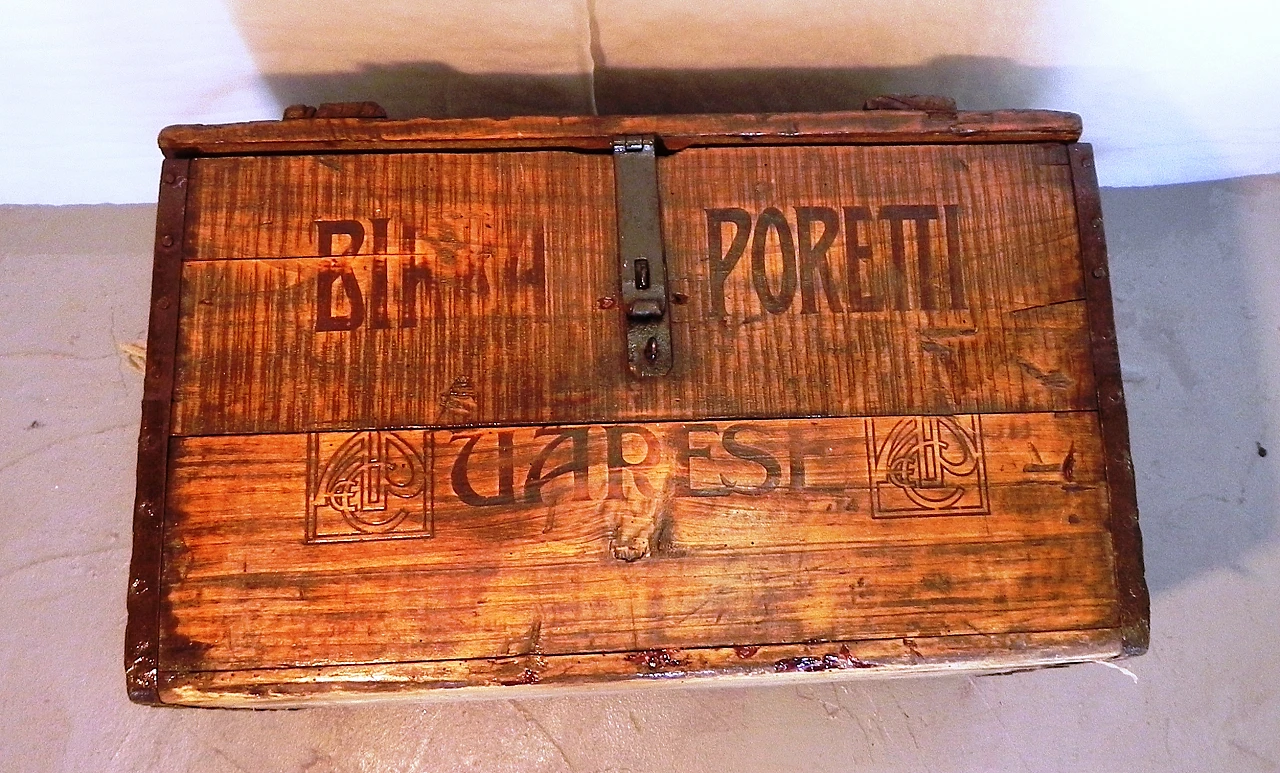 Poretti beer trunk in solid oak wood, 1912 9