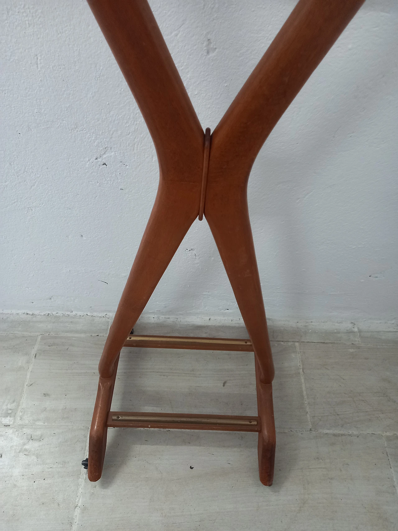 Valet stand attributed to Ico Parisi for Fratelli Reguitti, 1960s 7