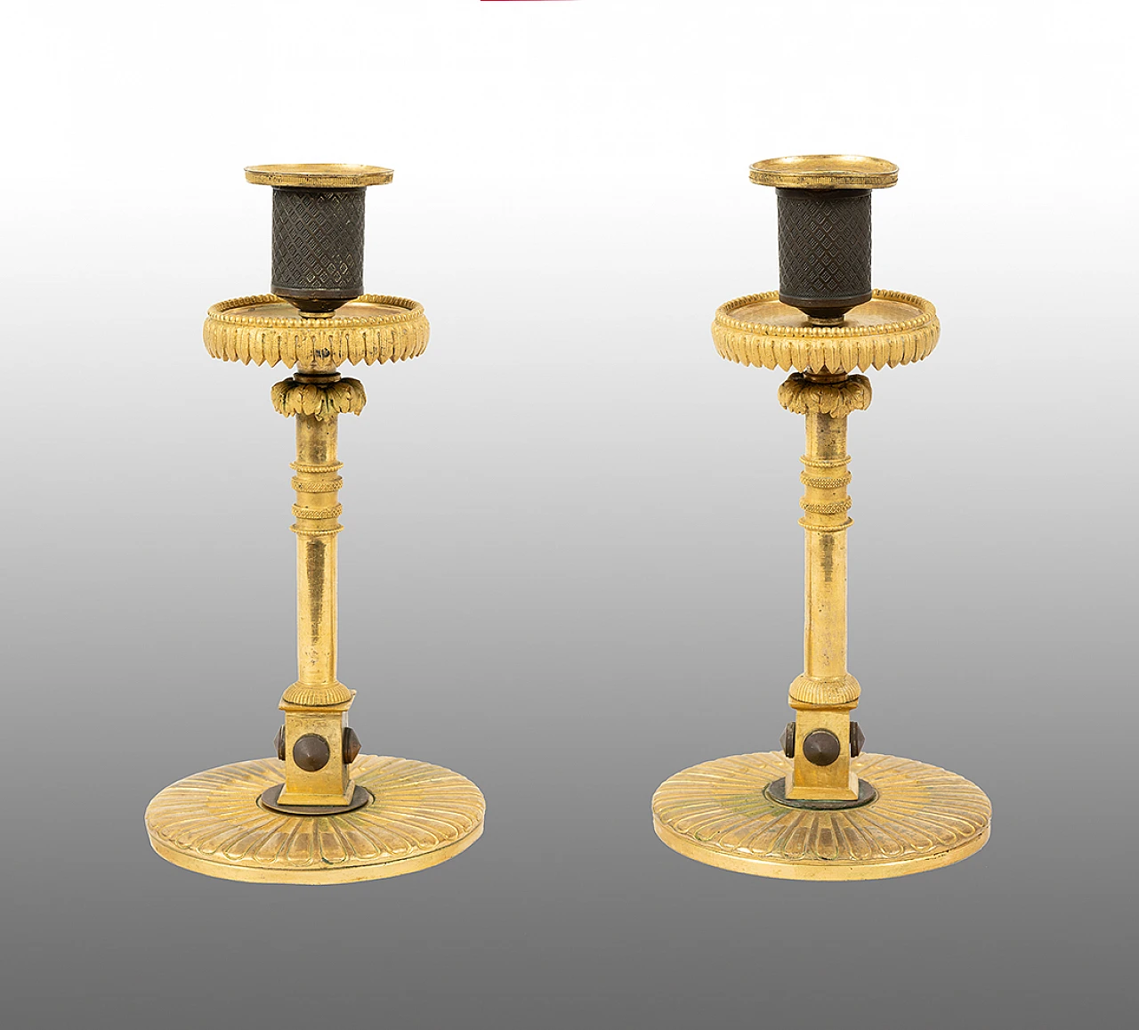 Coppia di candelieri Napoleone III in bronzo dorato, '800 1