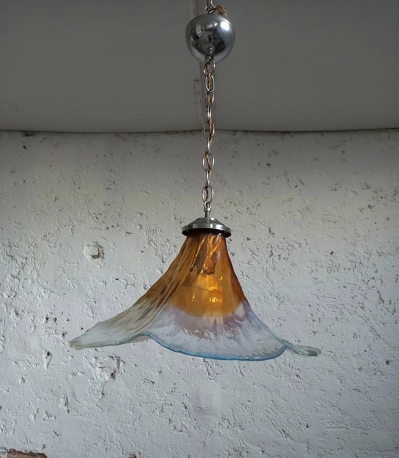 Two-tone Murano glass chandelier, 1970s 1