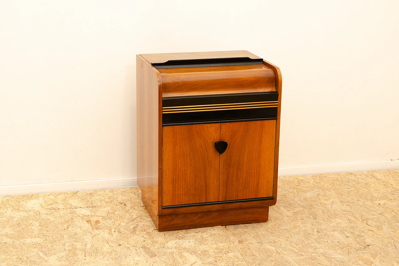 Czechoslovakian walnut cabinet with record player and radio, 1950s 20