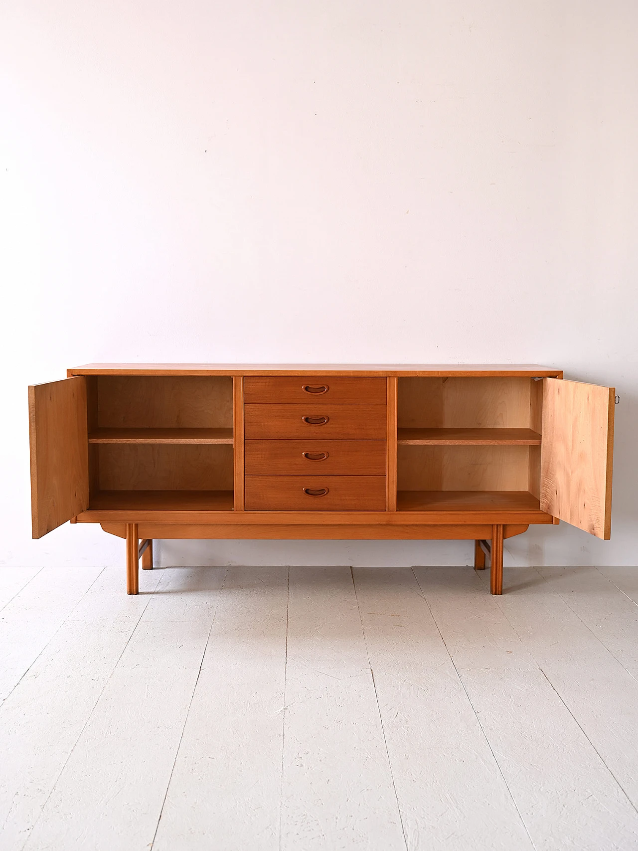 Credenza scandinava in teak con profili in rovere, anni '60 3