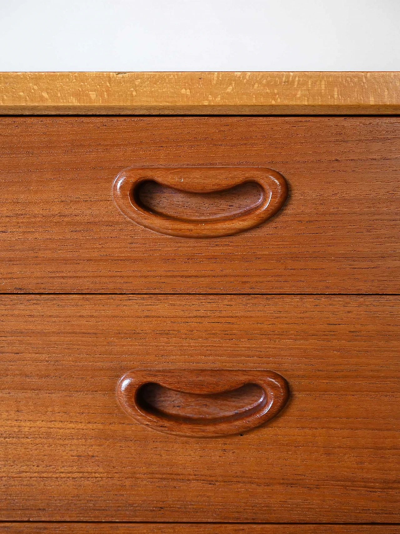 Credenza scandinava in teak con profili in rovere, anni '60 10