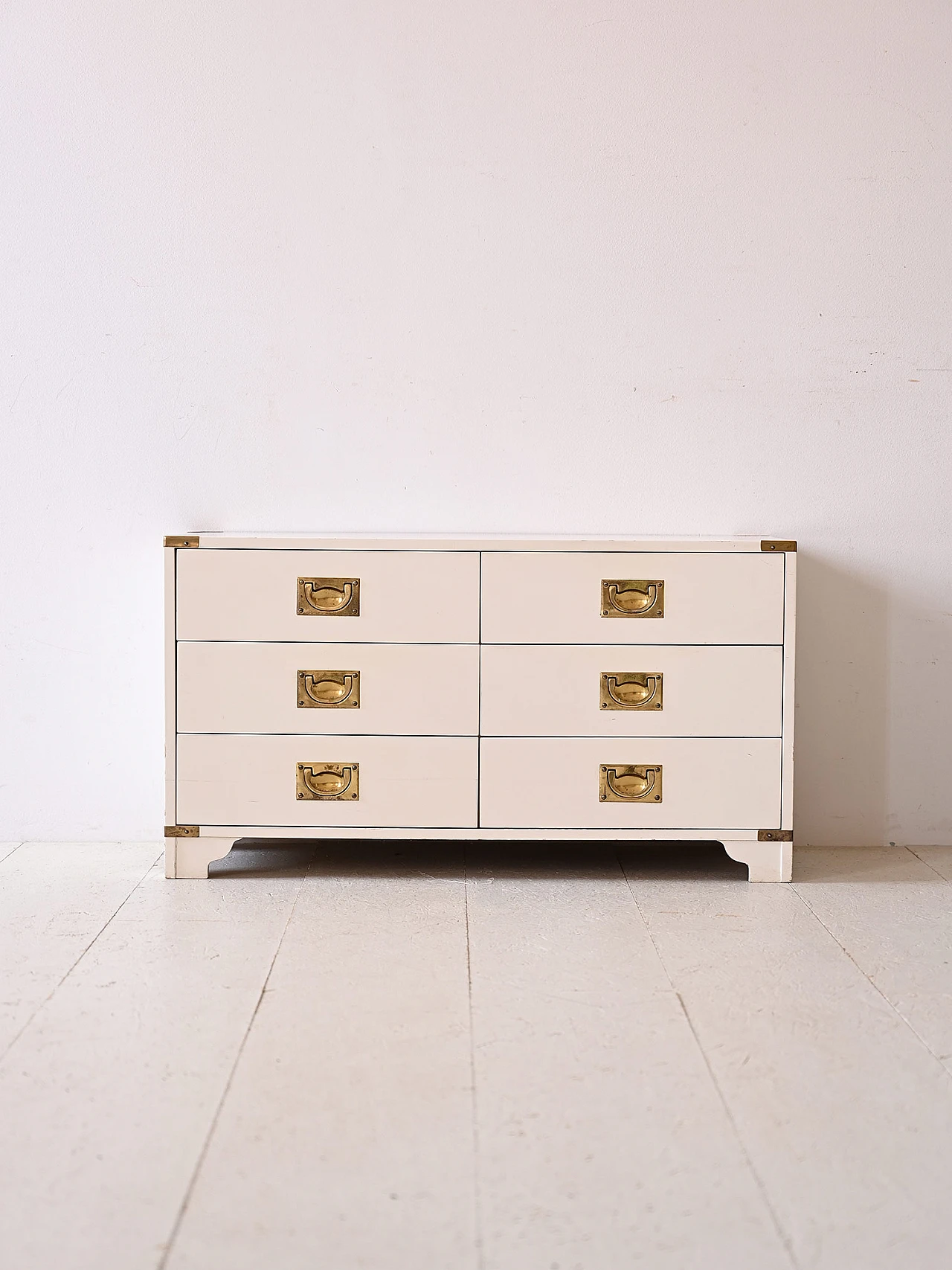 White-stained wood and gilded metal chest of drawers, 1960s 2