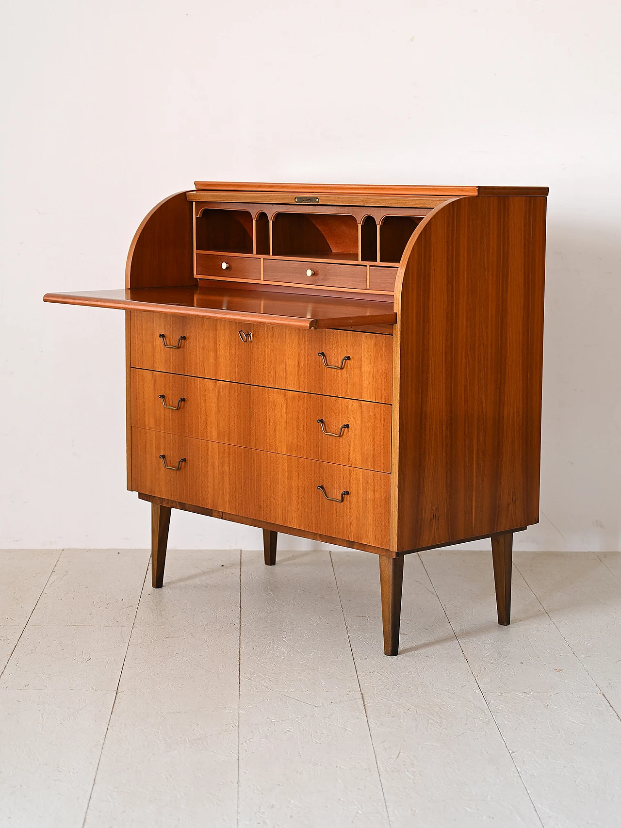 Secretaire danese in legno con maniglie in metallo, anni '60 7