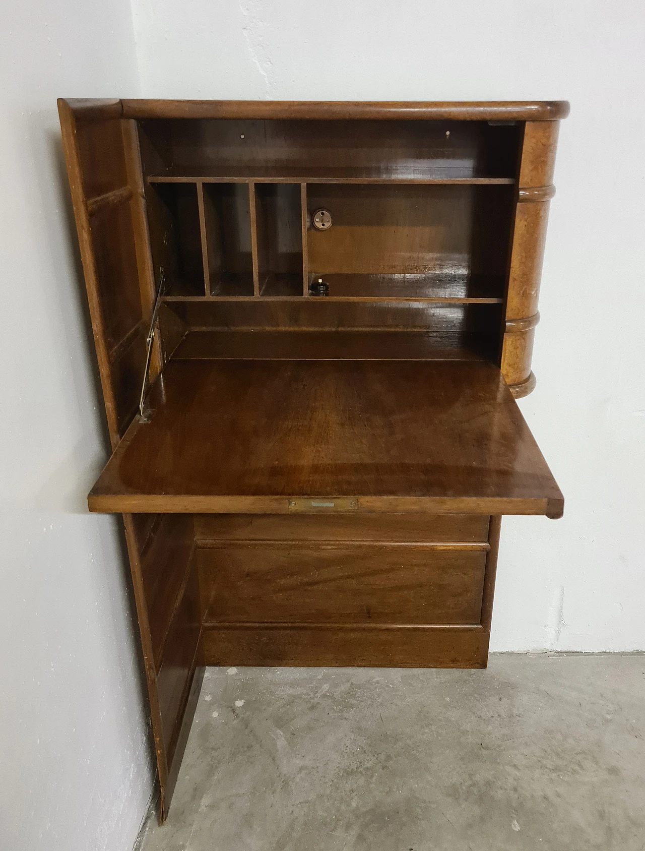 Art Deco briarwood telephone corner cabinet, 1930s 2