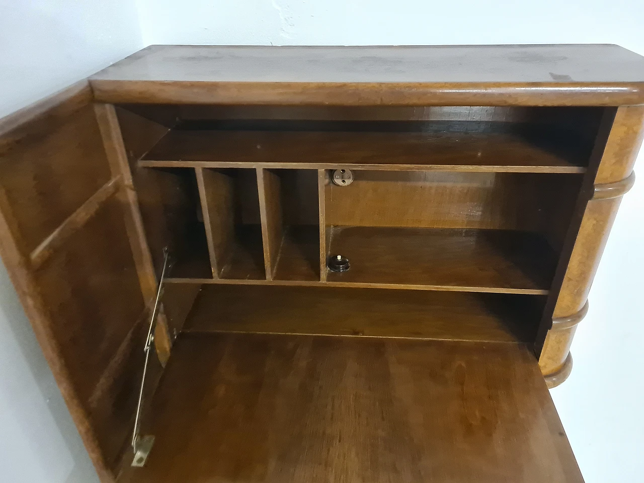 Art Deco briarwood telephone corner cabinet, 1930s 4