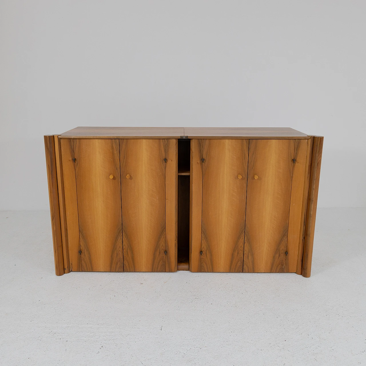 Credenza Scuderia di C. Scarpa per Bernini, anni '70 1