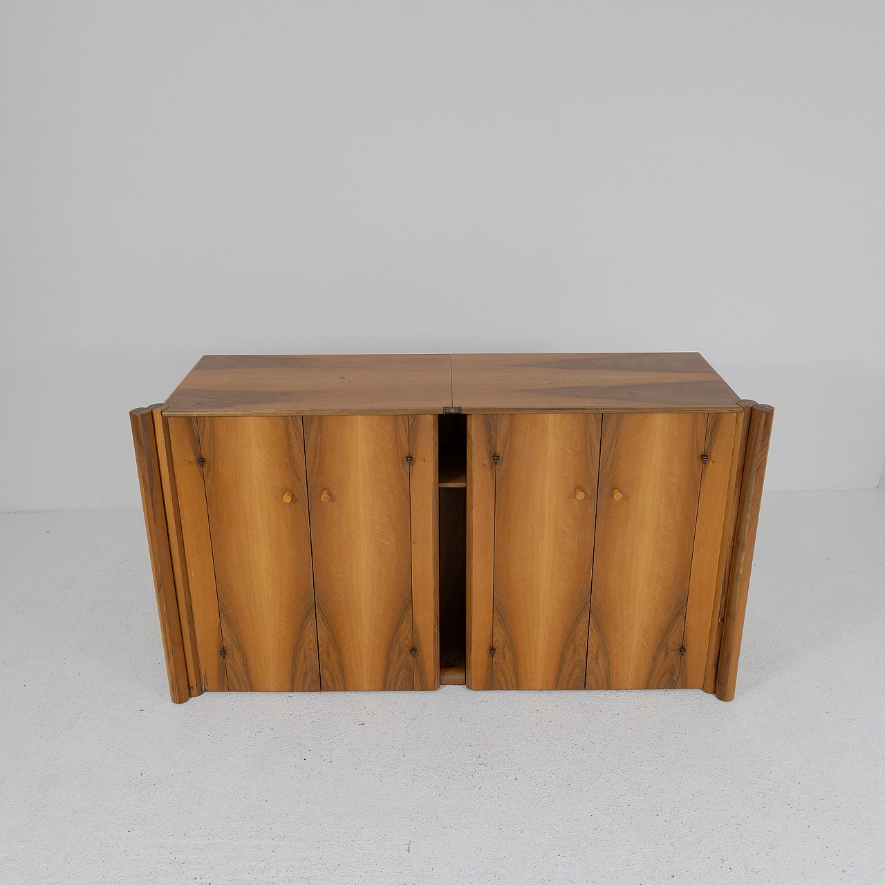 Credenza Scuderia di C. Scarpa per Bernini, anni '70 3