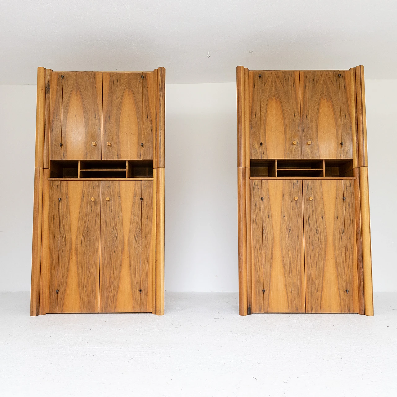 Pair of Scuderia sideboards by Carlo Scarpa for Bernini, 1970s 4