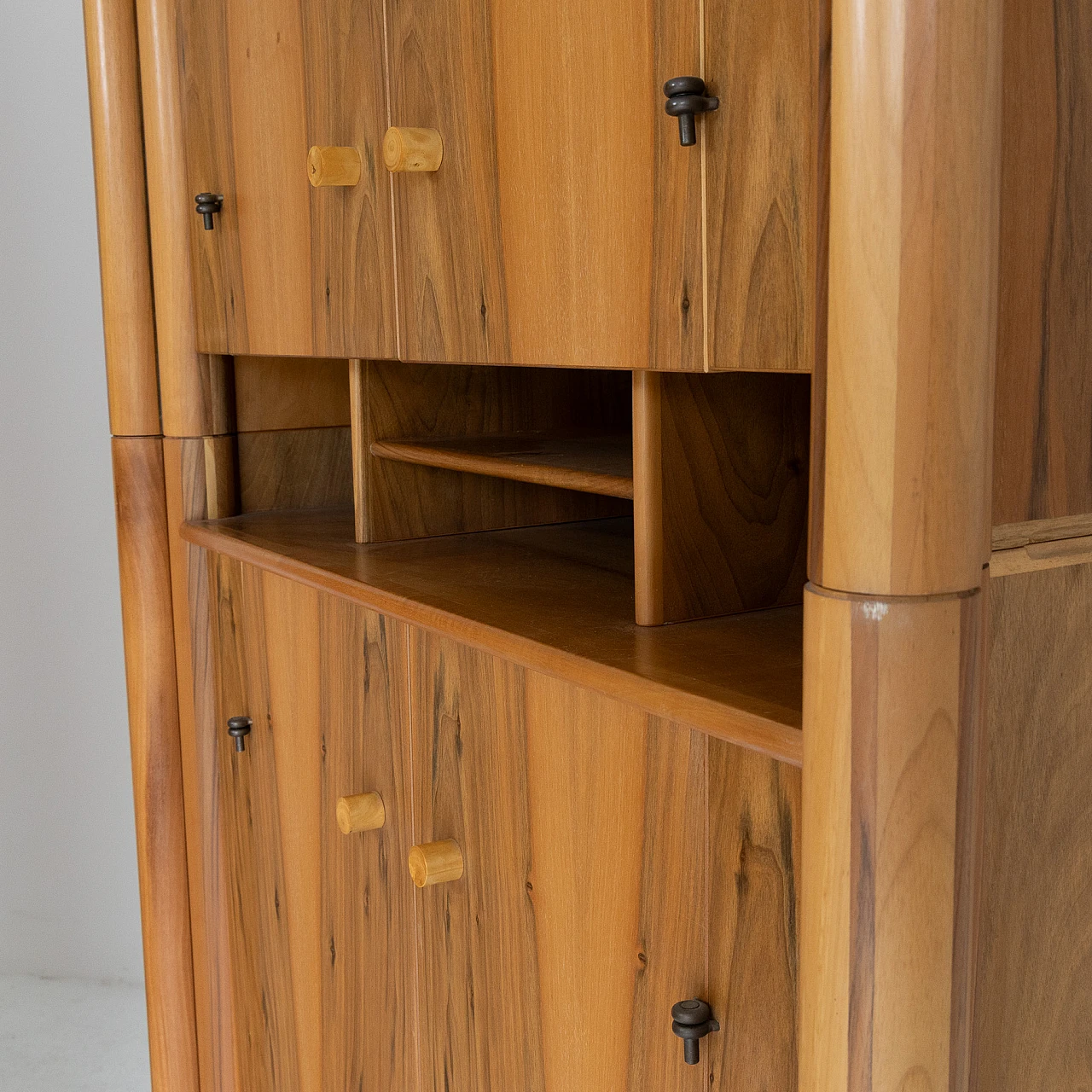 Pair of Scuderia sideboards by Carlo Scarpa for Bernini, 1970s 12