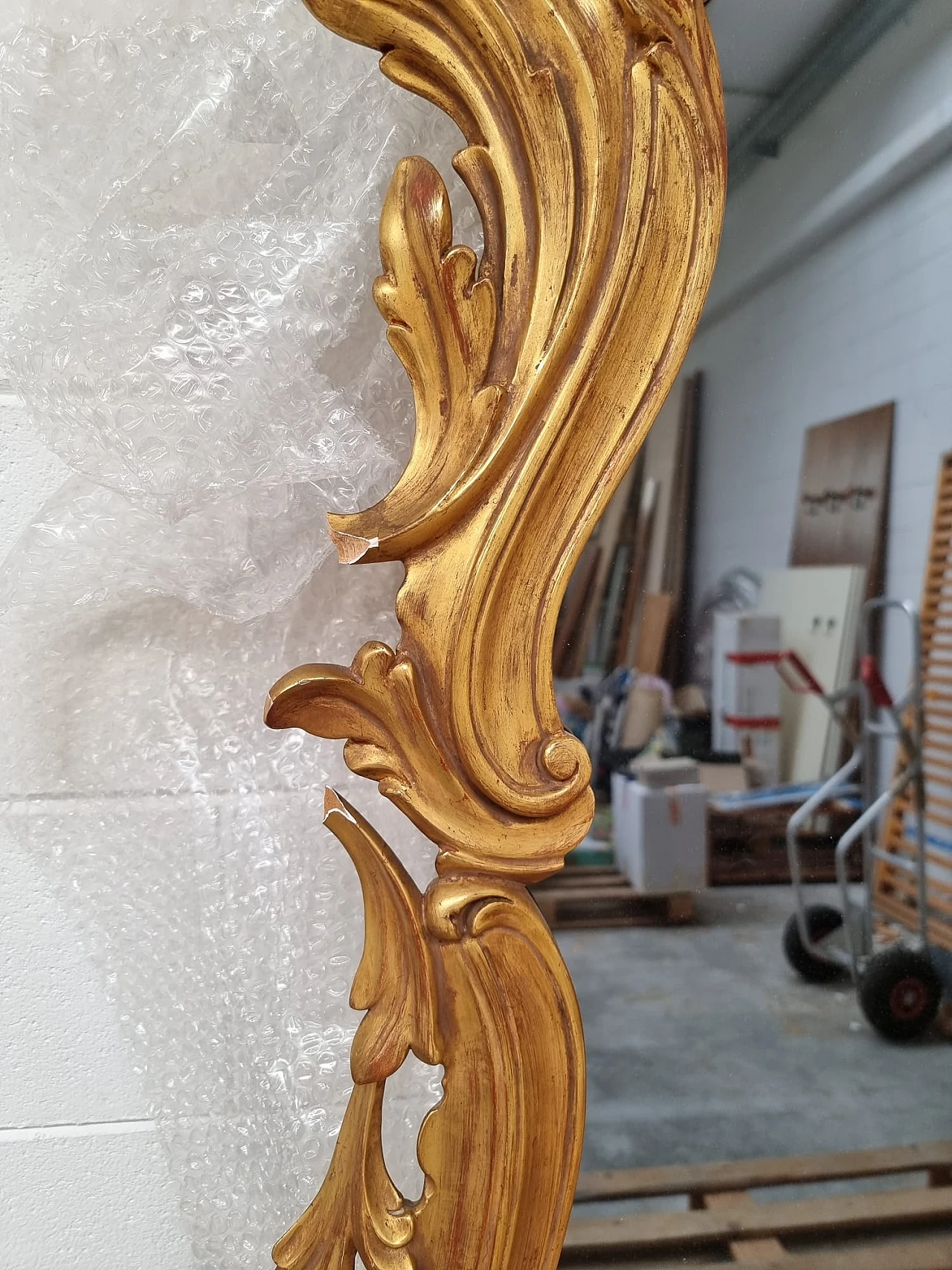 Baroque style carved and gilded wood mirror 3