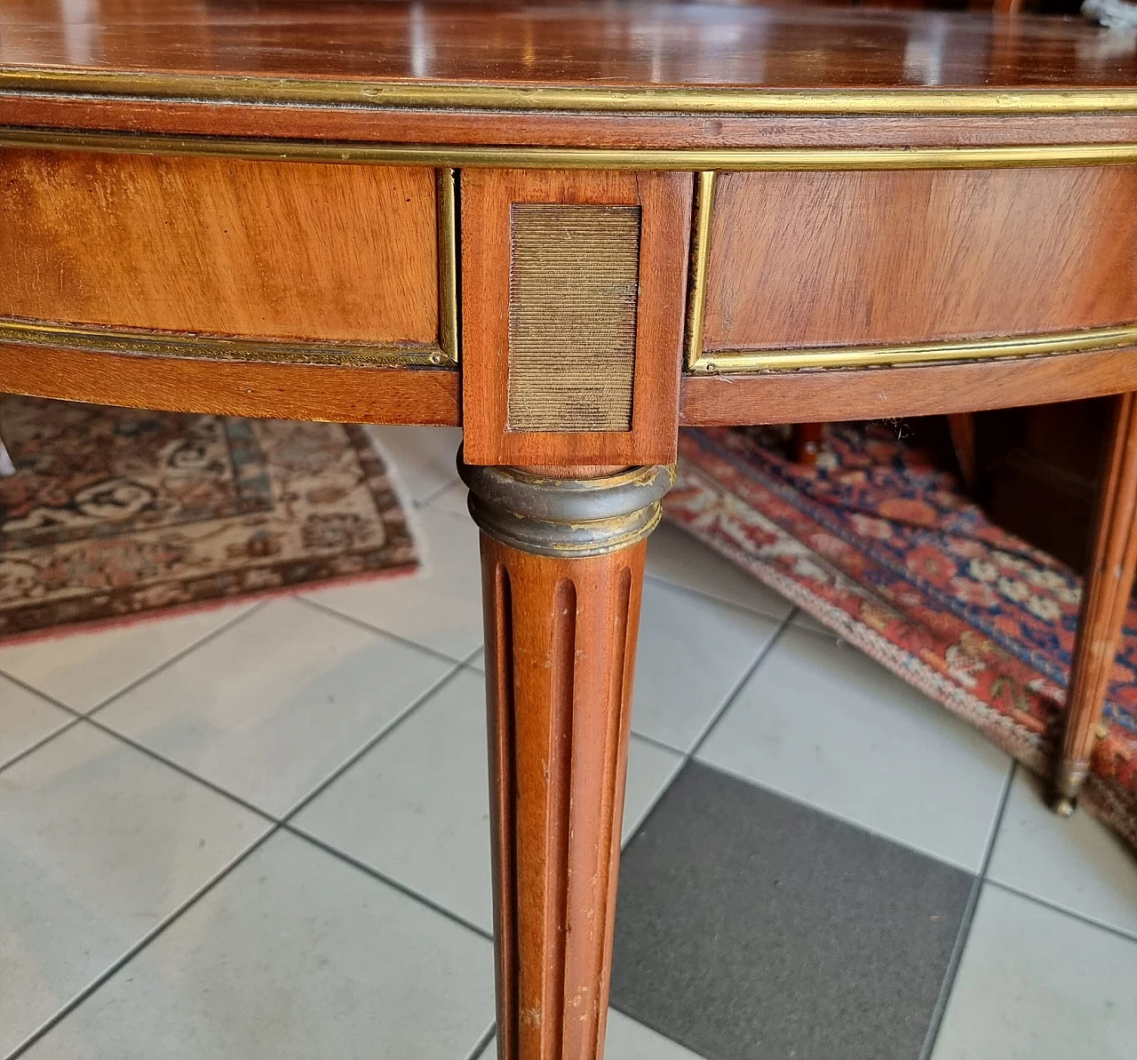 Neoclassical style mahogany extendable table, early 20th century 1