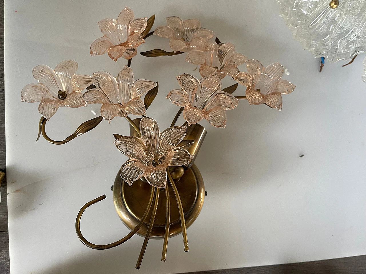 Pair of wall lights with pink Murano glass flowers, 1970s 5