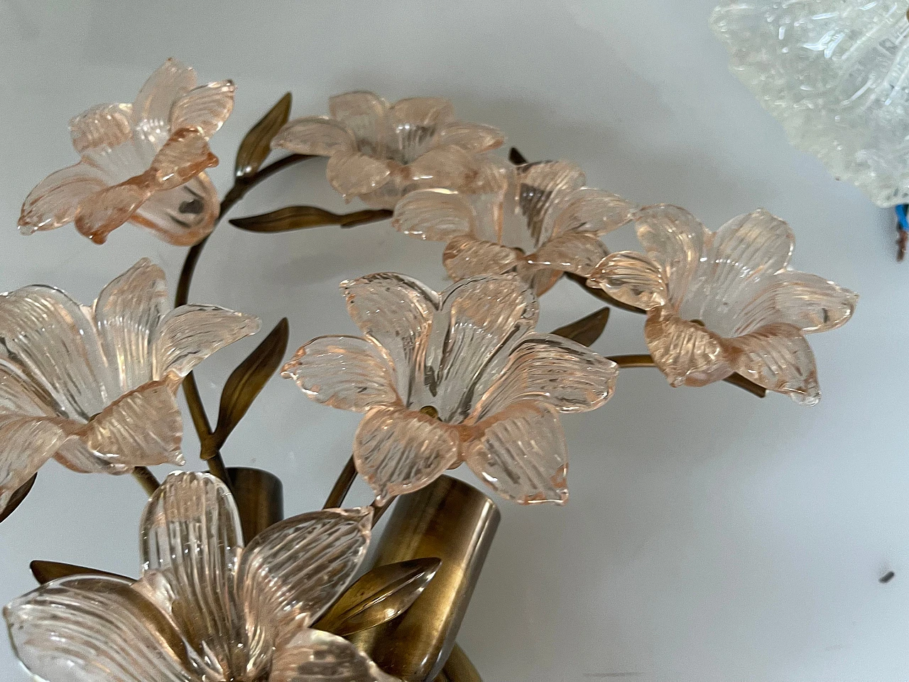 Pair of wall lights with pink Murano glass flowers, 1970s 8