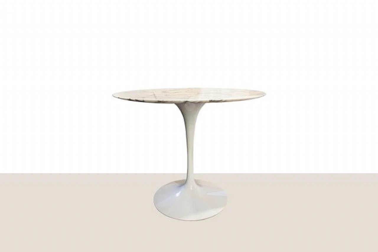 Tulip table by Eero Saarinen for Knoll International, 2007 1