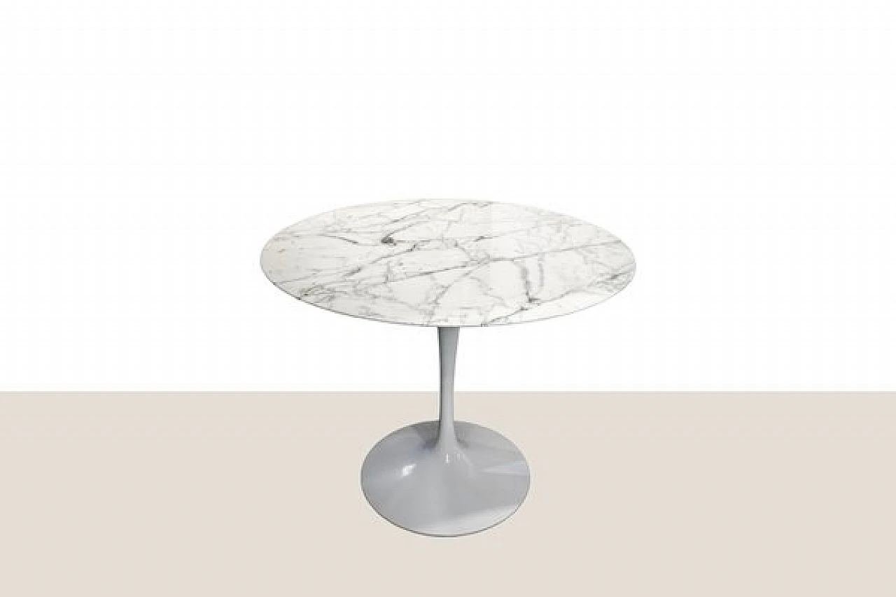 Tulip table by Eero Saarinen for Knoll International, 2007 2