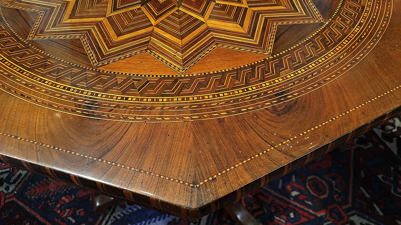 Octagonal inlaid walnut coffee table, 19th century 7