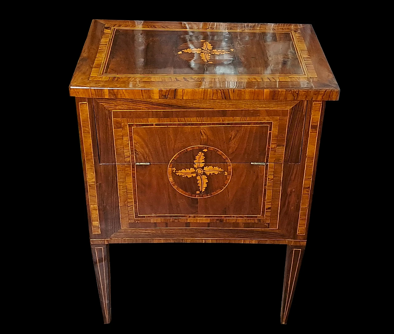 Inlaid bedside table in walnut, boxwood and bois de rose, 18th century 3