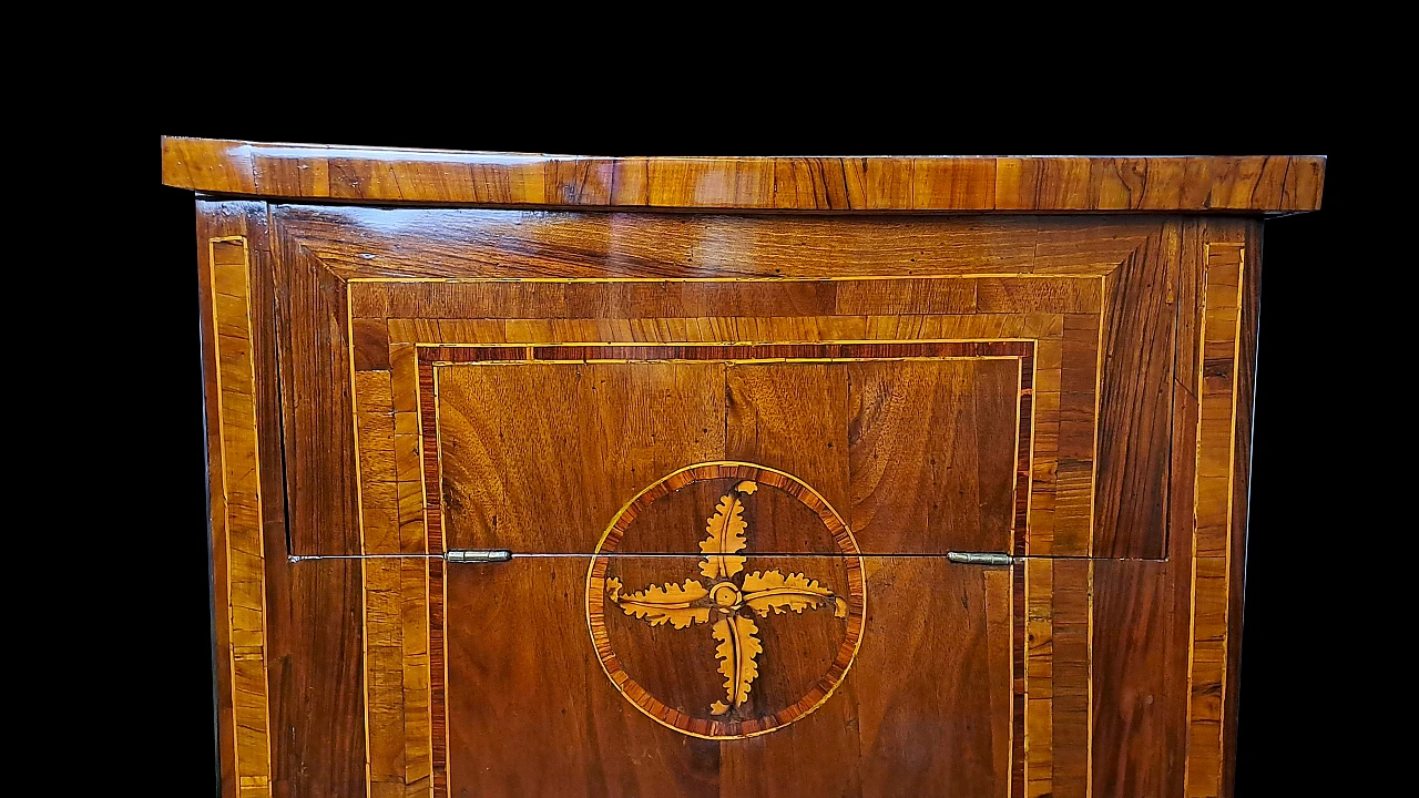 Inlaid bedside table in walnut, boxwood and bois de rose, 18th century 5