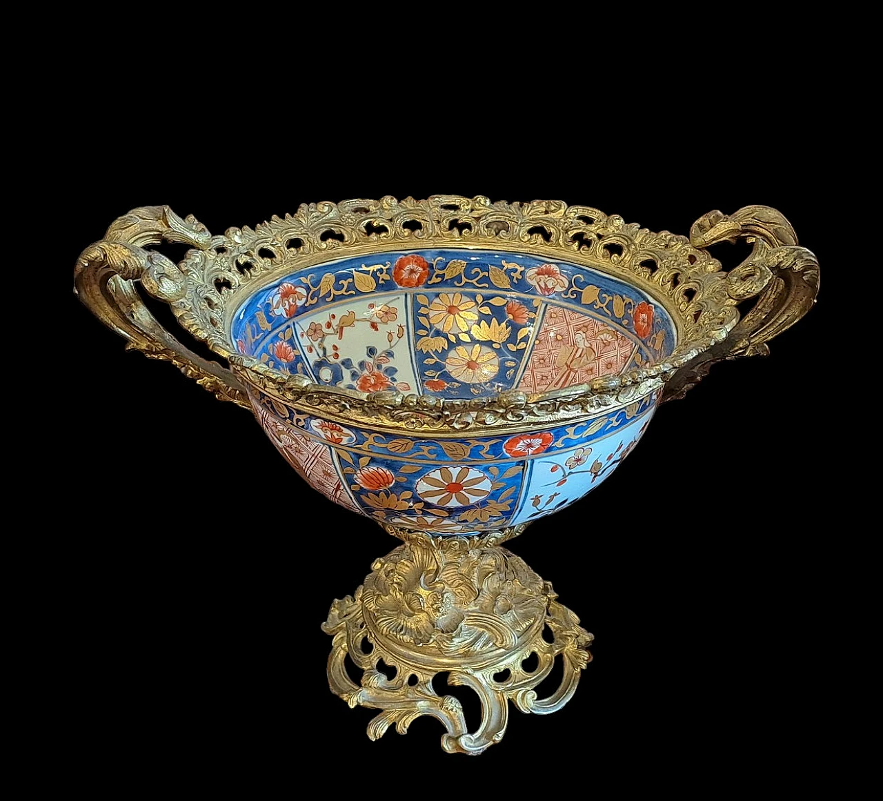 Chinese painted porcelain bowl with bronze mount, 18th century 2