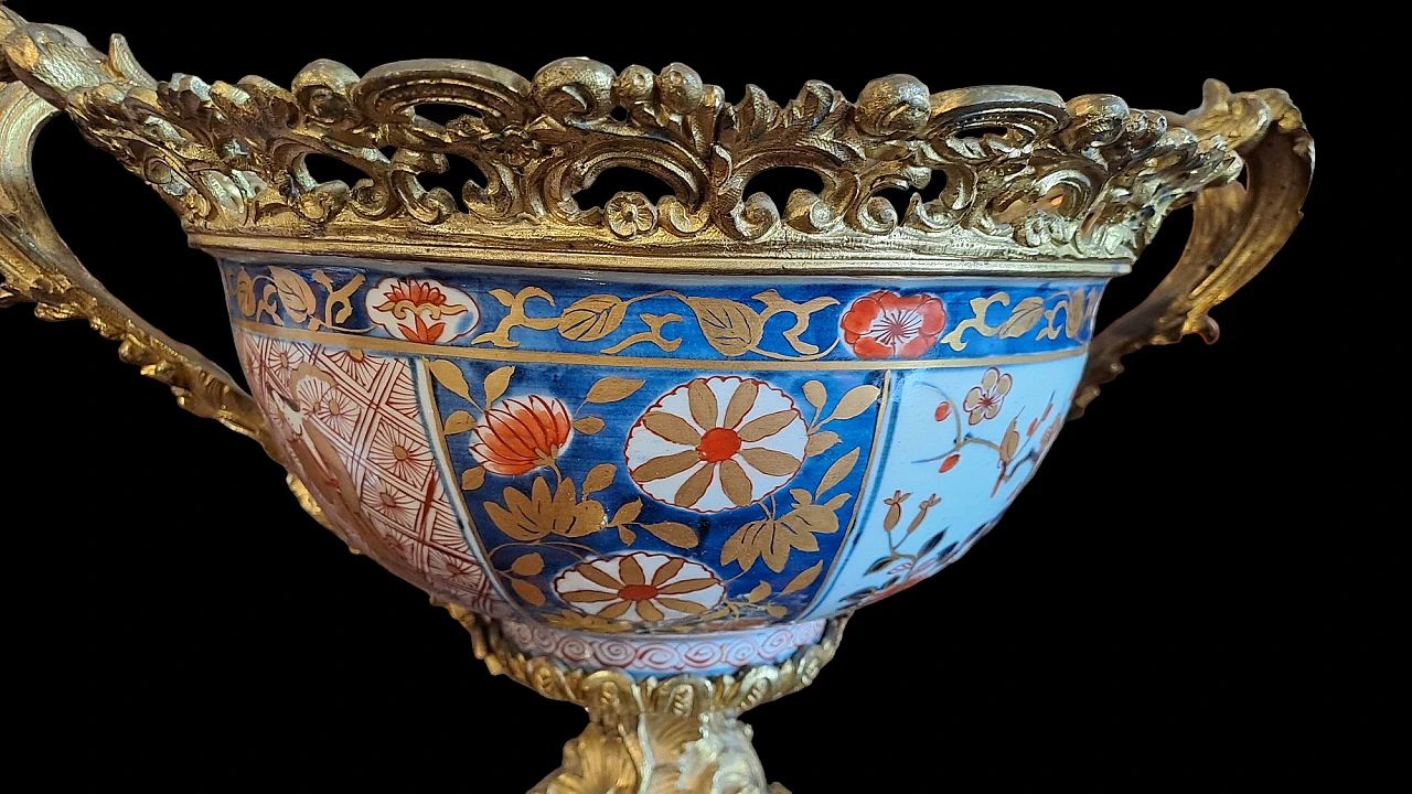 Chinese painted porcelain bowl with bronze mount, 18th century 8