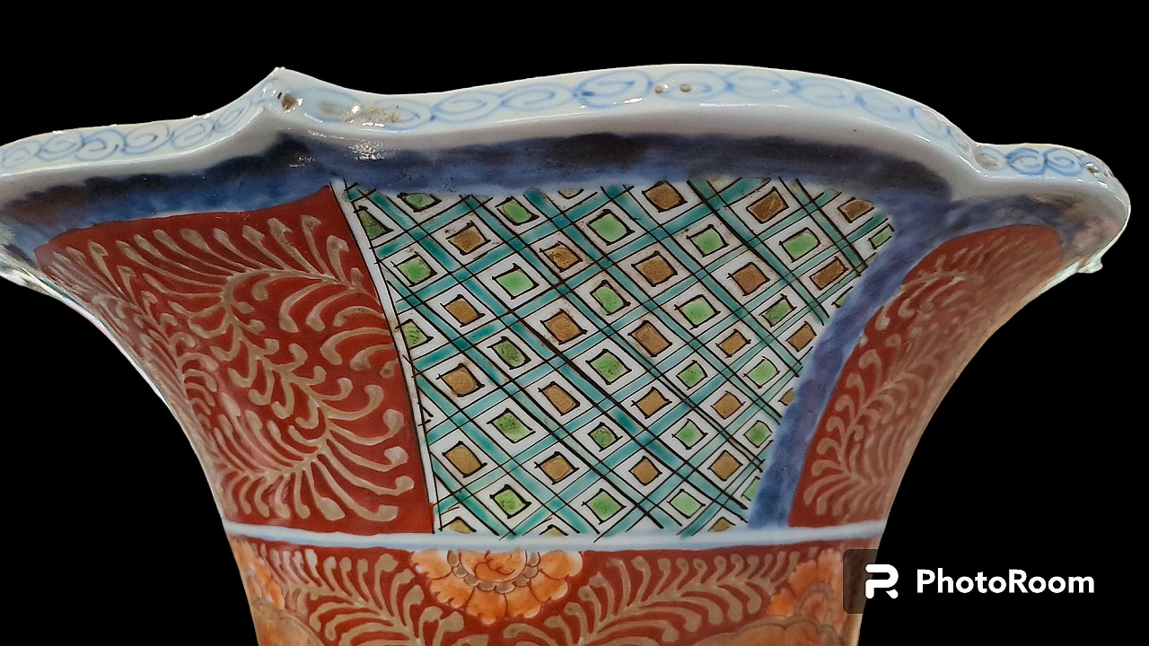 Coppia di vasi Imari in porcellana dipinta, '800 7