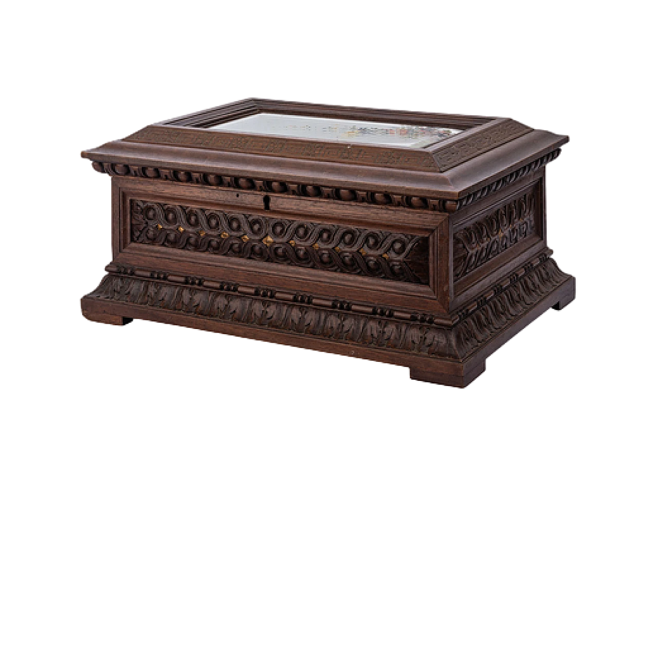 Wooden jewellery box carved with geometric motifs, early 20th century 6