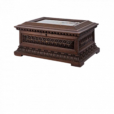 Wooden jewellery box carved with geometric motifs, early 20th century