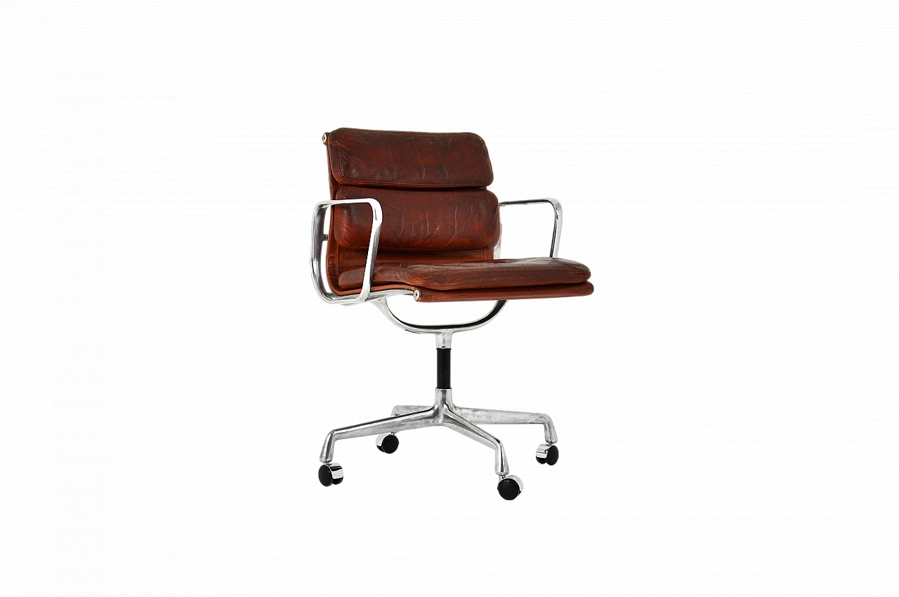 Sedia Soft Pad di Charles e Ray Eames per Herman Miller, anni '70 12