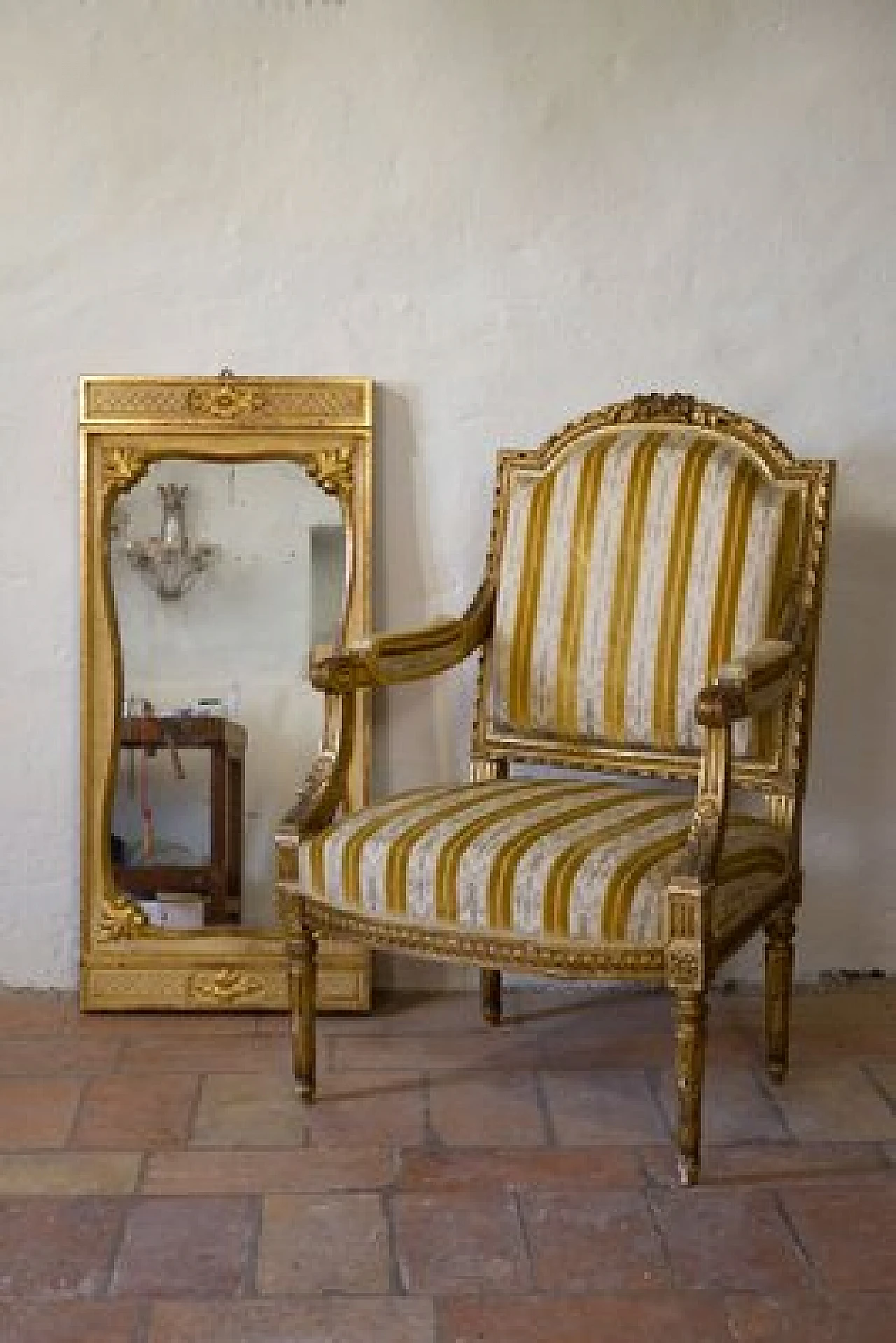 Art Nouveau gilded and lacquered wood mirror, early 20th century 4