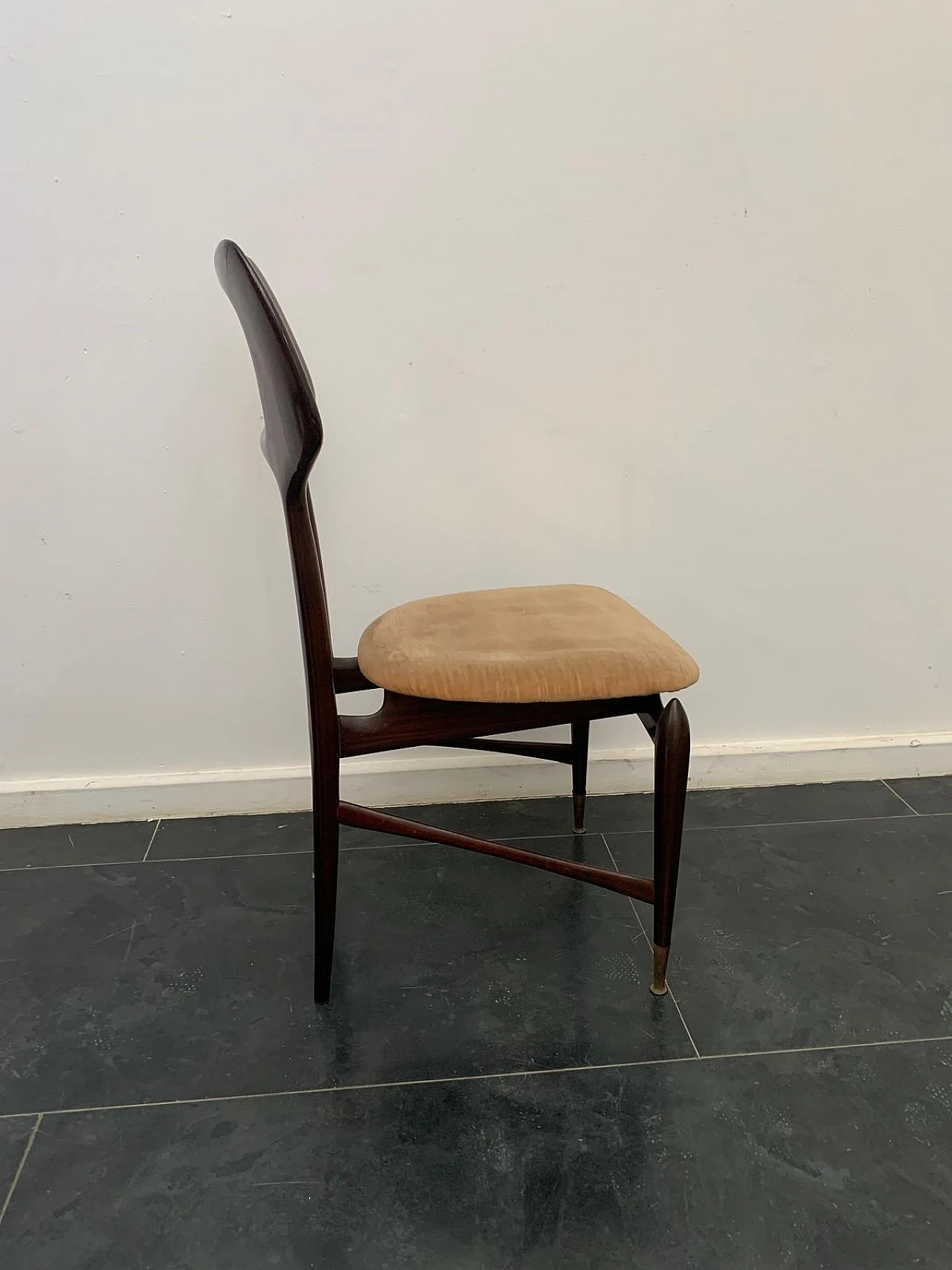 6 Mahogany chairs with brass tips, 1950s 10