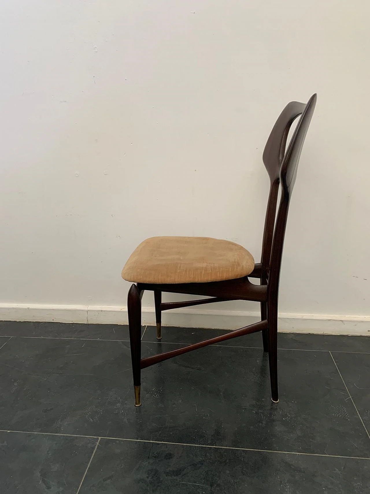 6 Mahogany chairs with brass tips, 1950s 12