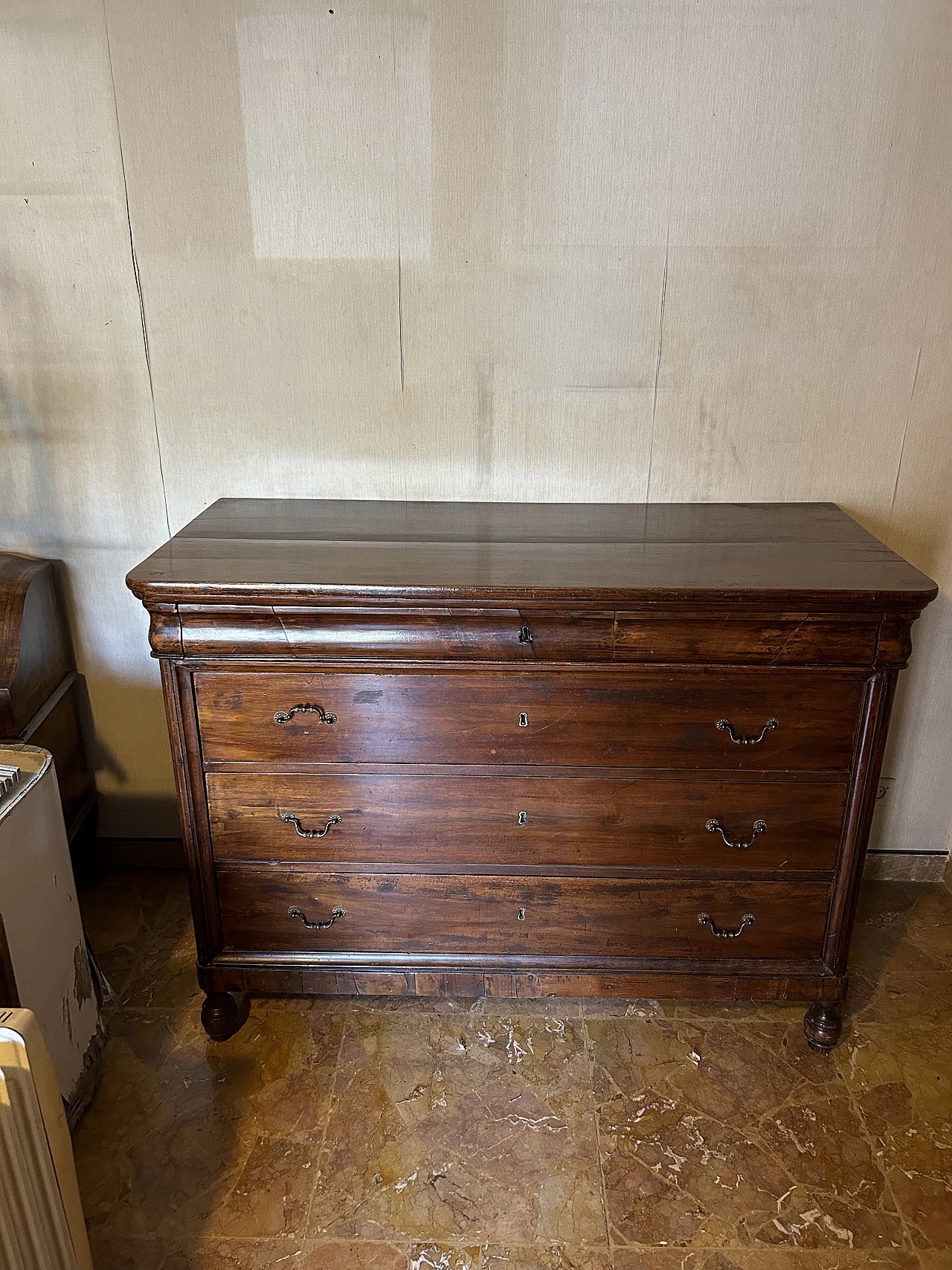 Dresser in brown walnut wood with 4 drawers, 19th century 2