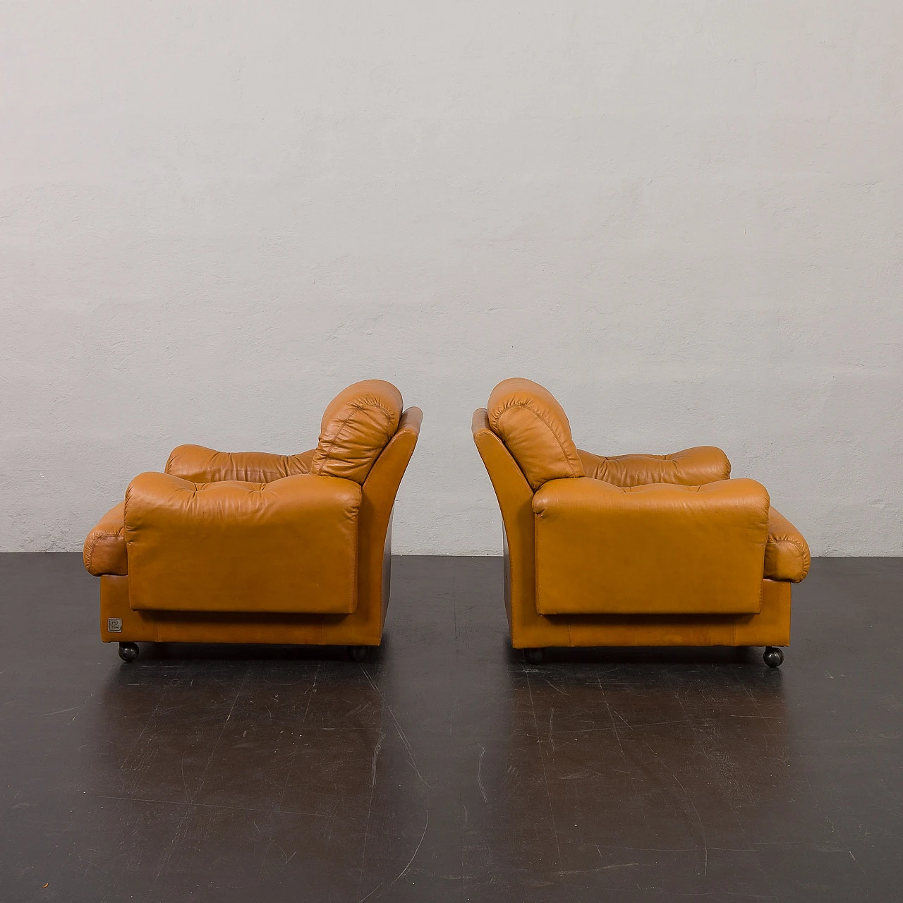 Pair of cognac leather lounge chairs by Busnelli, 1970s 12