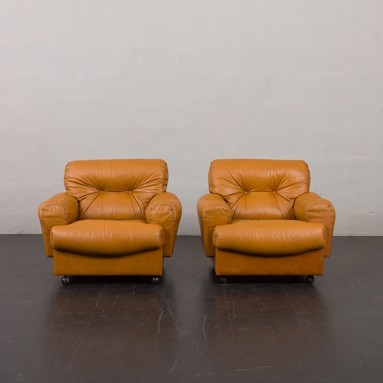 Pair of cognac leather lounge chairs by Busnelli, 1970s 14