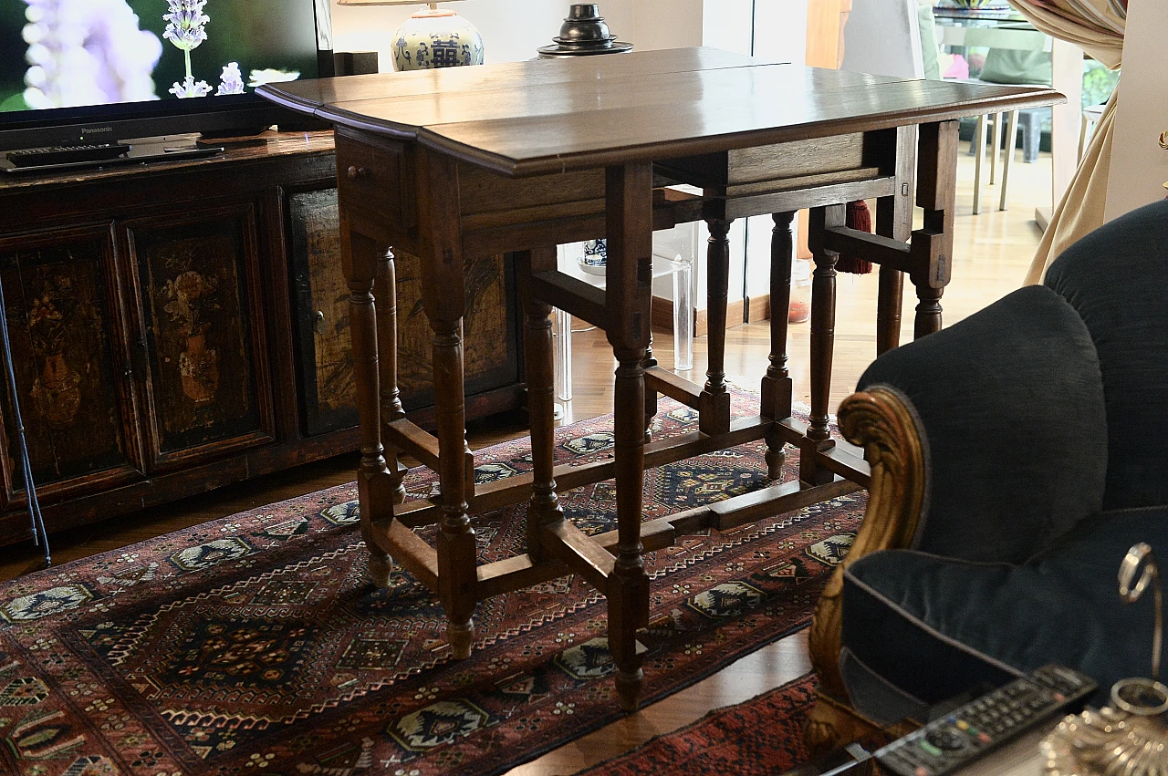 Extending wooden table, 1920s 4