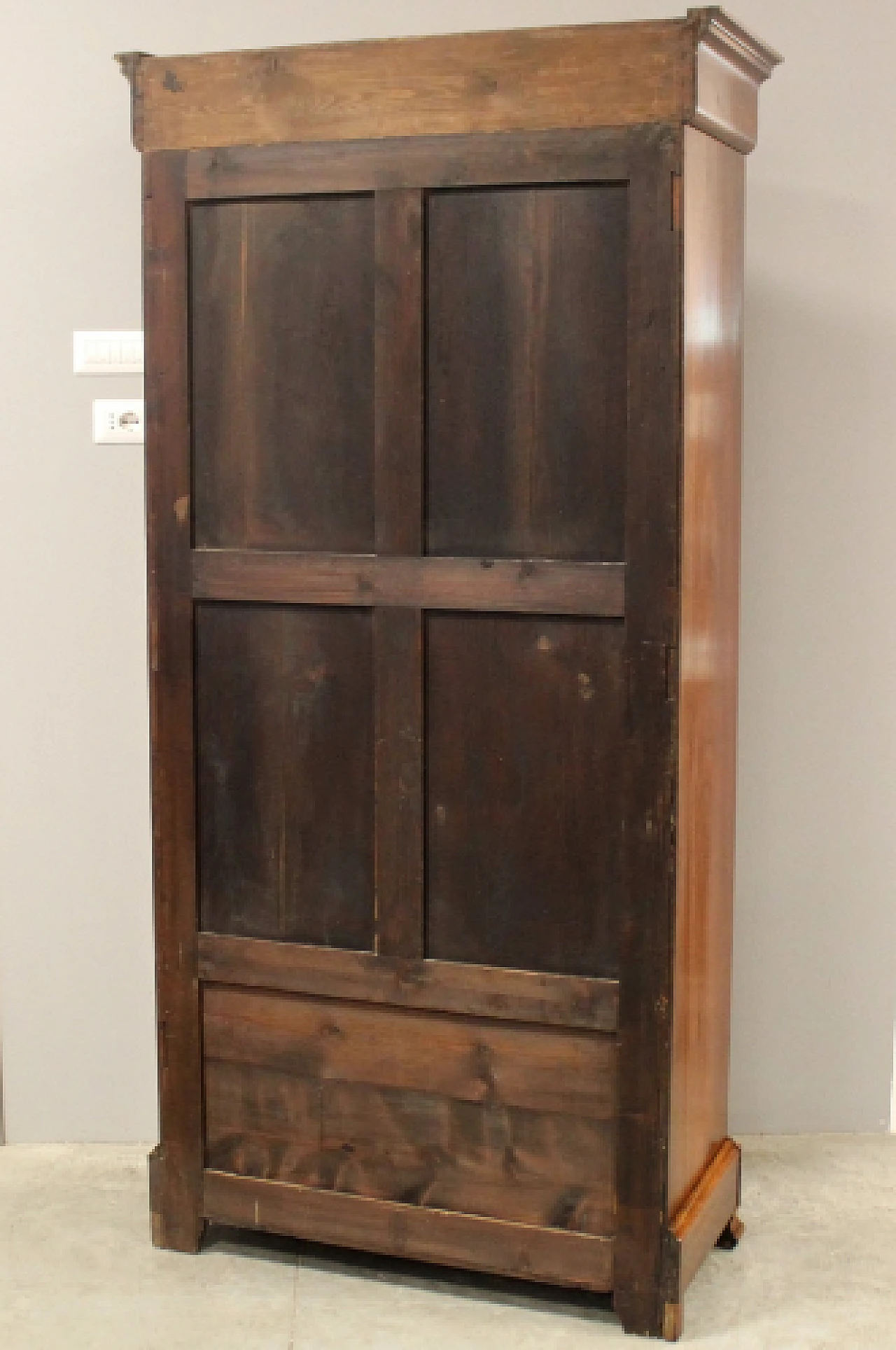 Capuchin bookcase in walnut & glass, 19th century 6