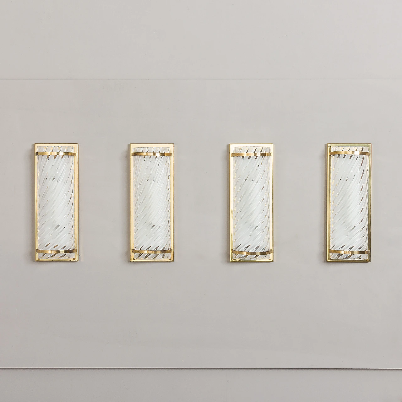 4 Wall lights in glass and brass attributed to Barovier & Toso, 1970s 2