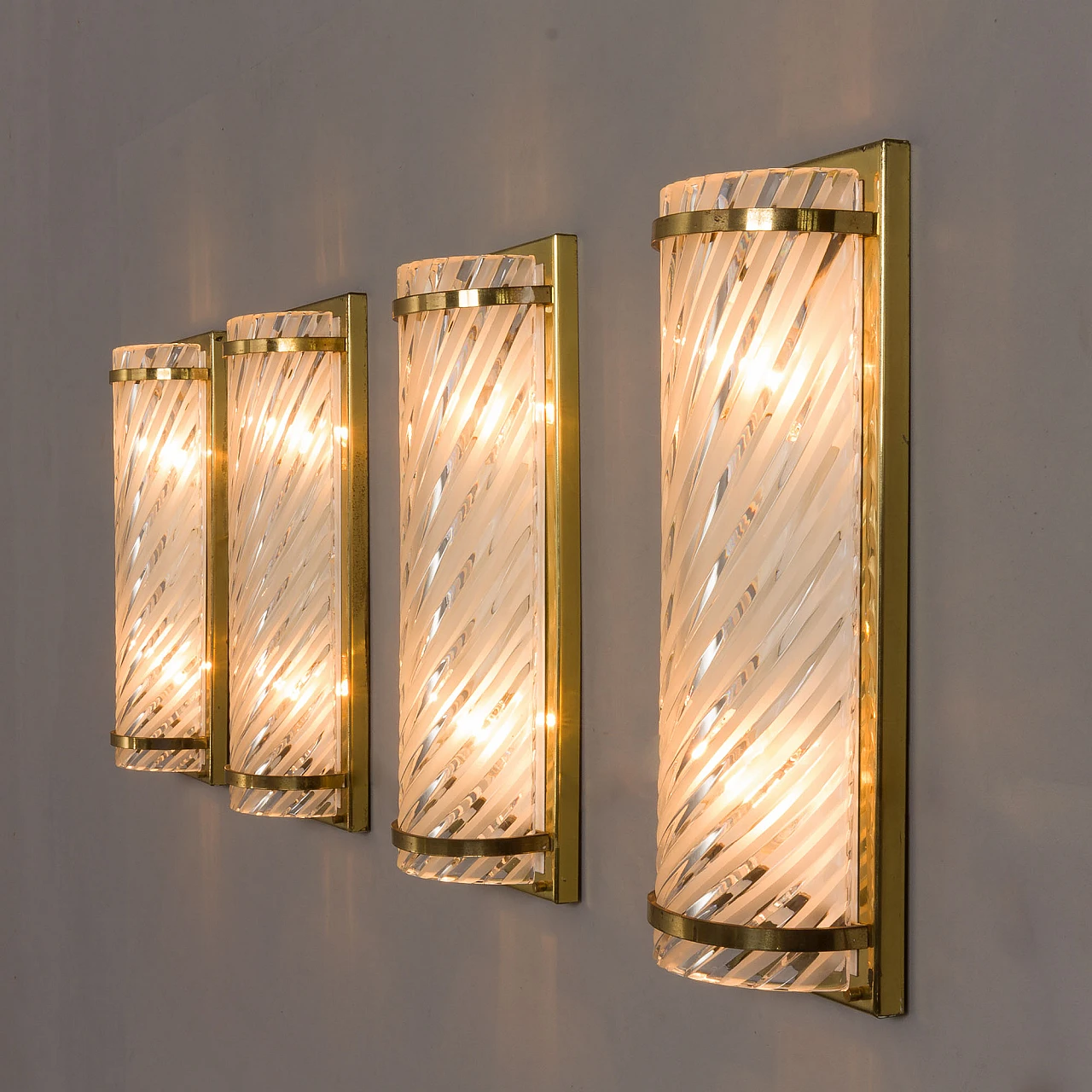 4 Wall lights in glass and brass attributed to Barovier & Toso, 1970s 3