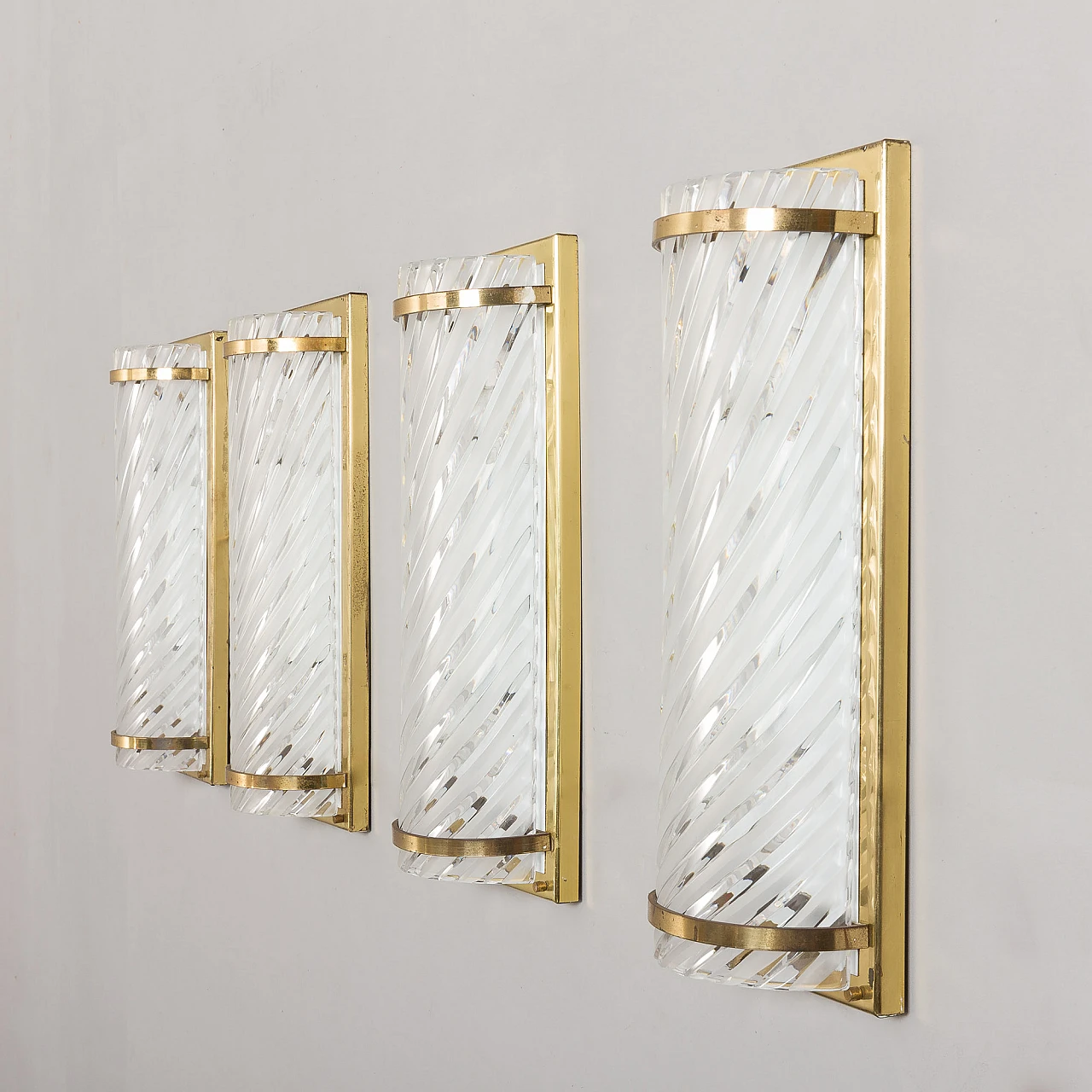 4 Wall lights in glass and brass attributed to Barovier & Toso, 1970s 4