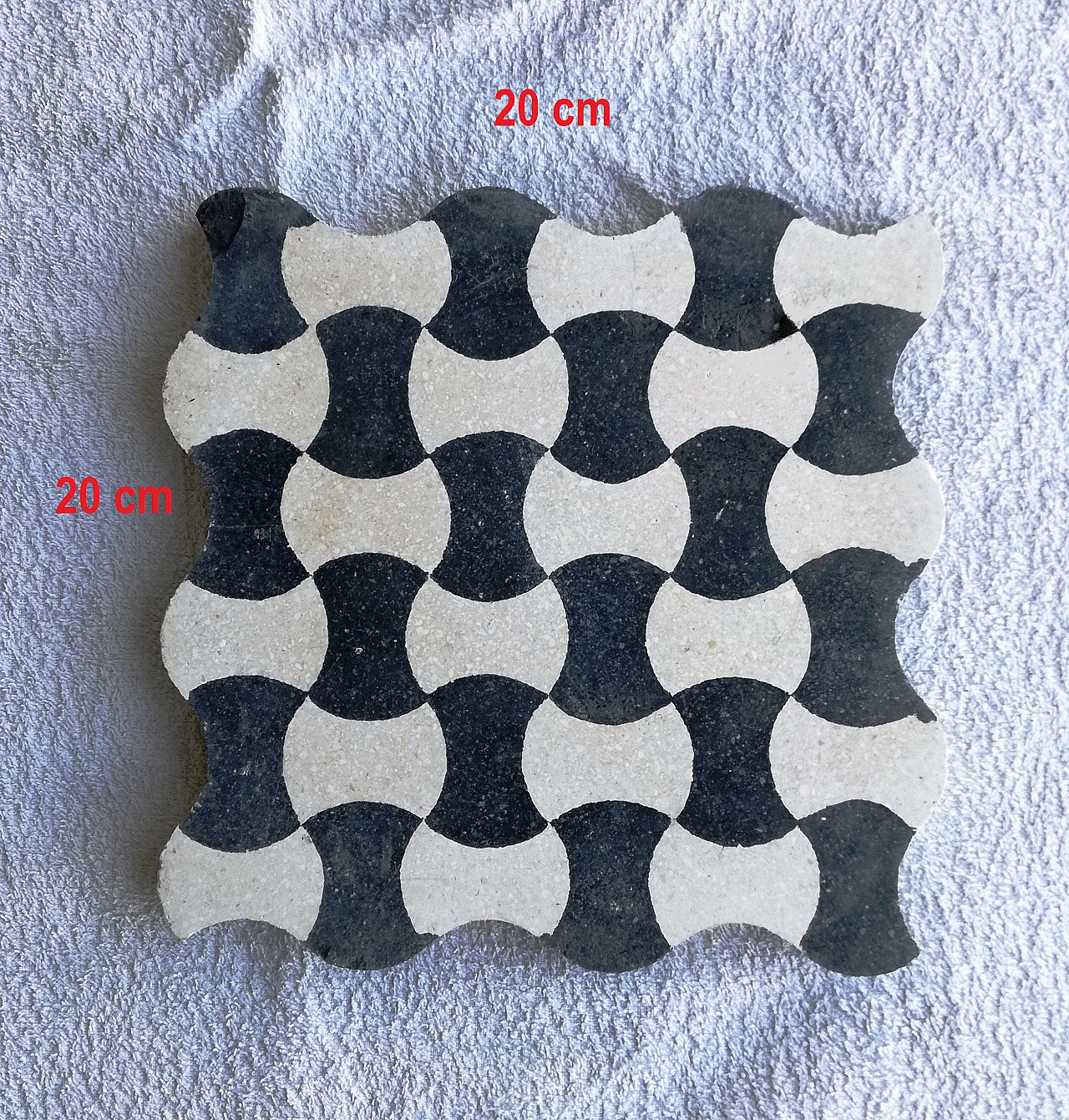 25 Cementine Papillon tiles, 1920s 3