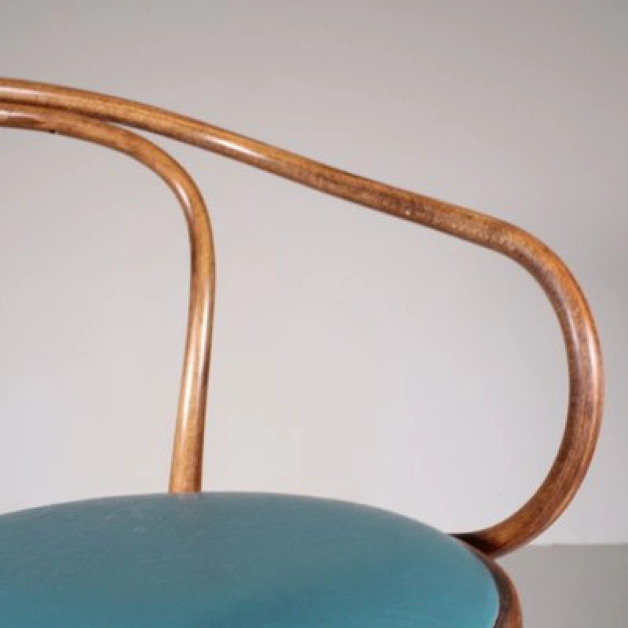 10 Wooden chairs by Thonet, 1930s 10